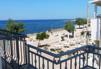 Appartamento con vista mare 106 has Balcony rooms