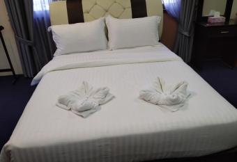 MAIDAM Inn has Balcony rooms