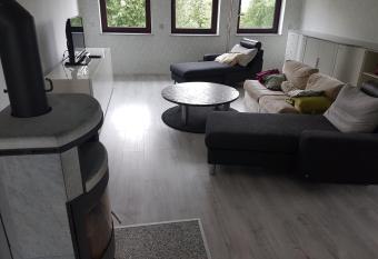 Ferienwohnung Weserblick allows 18 year olds to book a room