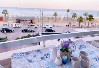 Beach Front Apartment allows 18 year olds to book a room