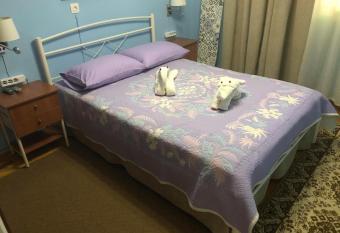 Sharks Thessaloniki Big Balcony House has Balcony rooms