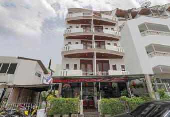 Tong Mee House Hua Hin allows 18 year olds to book a room