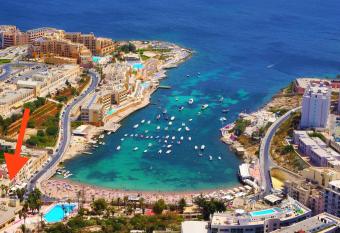 Cresta Beach Studios allows 18 year olds to book a room