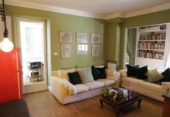 CasaMica L Aquila has Balcony rooms