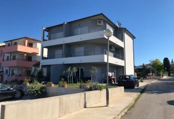 Villa Medulina Xenia allows 18 year olds to book a room