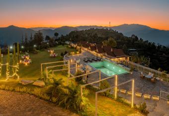 Chails Hamlet has Balcony rooms