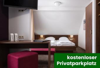 Boutique Hotel Societe allows 18 year olds to book a room