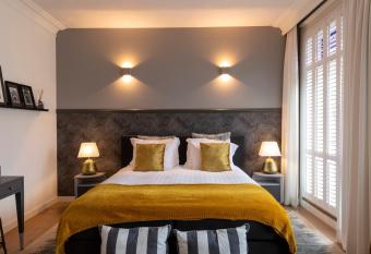 Guesthouse Thoez has Balcony rooms