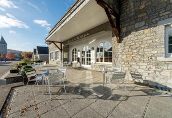 G  te Kaleo Han-Sur-Lesse allows 18 year olds to book a room