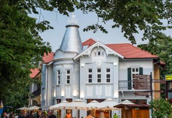 Vila Emilia has Balcony rooms