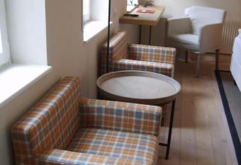 Hotel Schnookeloch allows 18 year olds to book a room