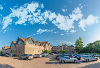 Sport- und Tagungshotel De Poort has Balcony rooms