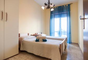 Speloncae Apartment has Balcony rooms