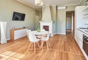 Lapilanoa - Suite & Pool has Balcony rooms