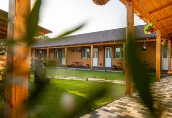 Casa Adrian has Balcony rooms