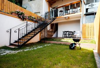 Tarno Guest House has Balcony rooms