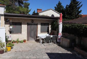 an Amazing Studio Apartment allows 18 year olds to book a room