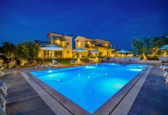 Miroes Suites has Balcony rooms