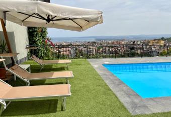 Villa Leucatia has Balcony rooms