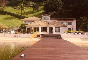 Casa 32 Angra - Itanema - Angra dos Reis has Balcony rooms