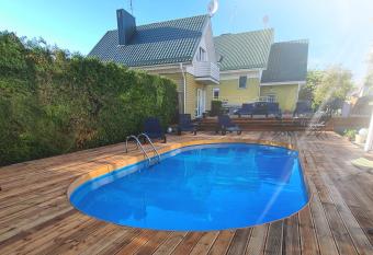 V36 HOUSE allows 18 year olds to book a room