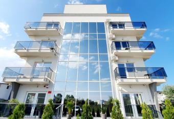 ZETH HOUSE has Balcony rooms