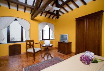 Ospitalit   Collicola has Balcony rooms