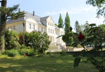 Schlo   Wichmannsdorf has Balcony rooms