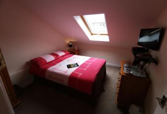 Town House B & B has Balcony rooms