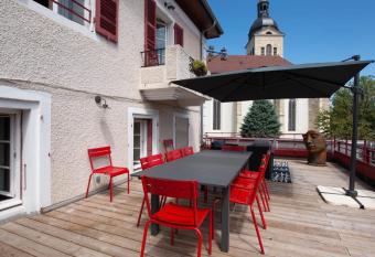 OURAL Annecy Rent Lodge has Balcony rooms