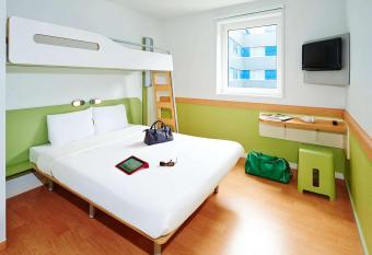 ibis budget Lille Wasquehal allows 18 year olds to book a room