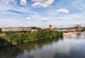 Maritim Hotel W  rzburg has Balcony rooms
