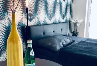 Business Apartments has Balcony rooms