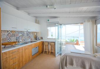 The Roof-Top has rooms with a private hot tub