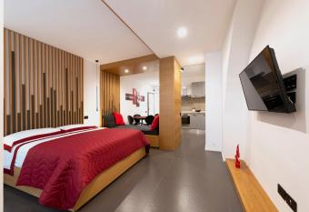 Il Rubino Holiday House allows 18 year olds to book a room