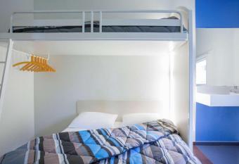 H  tel F1 Verdun allows 18 year olds to book a room