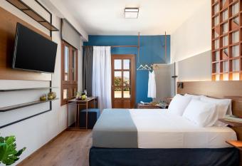 Camere Maritima allows 18 year olds to book a room
