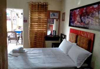 VF Riton Apartelle anex has Balcony rooms