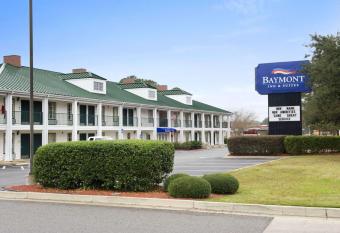 Baymont by Wyndham Thomasville has Balcony rooms
