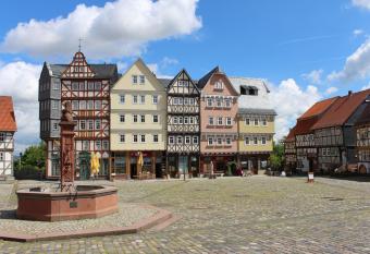 Landhotel Zum Hessenpark allows 18 year olds to book a room
