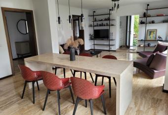 Casa Garda has Balcony rooms