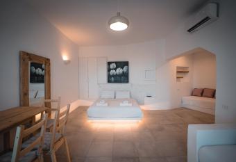 ZOE has Balcony rooms