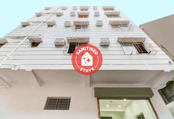 Flagship Delightful Stay Em Byepass Near Birla Mandir allows 18 year olds to book a room