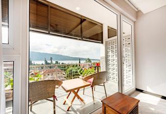 Dedanau Hotel has Balcony rooms