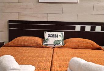 Apartamento Garcey allows 18 year olds to book a room