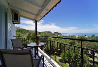 Meltemi has Balcony rooms