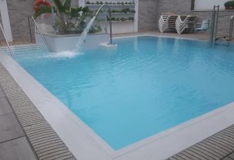 APARTAMENTOS ERMITA PLAZA allows 18 year olds to book a room