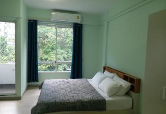 DD Garden Apartment 2 has Balcony rooms