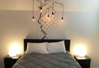 Red Rock Respite has rooms with a private hot tub