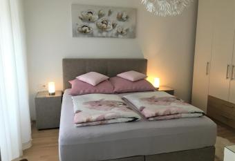 Ferienwohnung DANUBIA has Balcony rooms